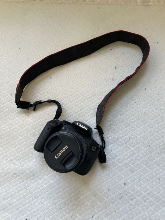 camara canon EOS700D