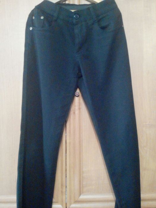 Черные джинсы,брюки черные классика,спорт.брюки,спорт.штаны на 10-13 л