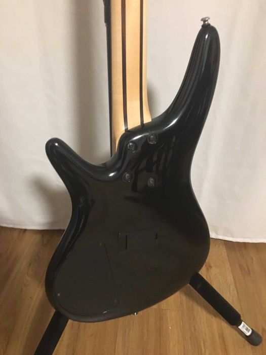 Ibanez Soundgear SR300 Индонезия 2011 как новая, в прекрасном английском кейсе с ключами+ремень Ibanez. Идеальное состояние