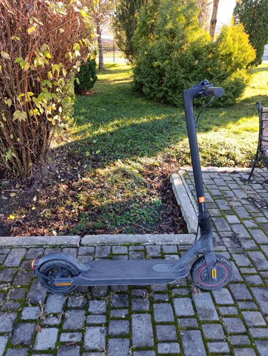 Електросамокат Xiaomi Mi Electric Scooter Pro 2