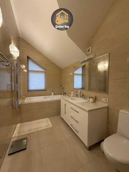 Продам Заміський Будинок 222м2 , 10 соток земельна ділянка , ГАЗ , СОНЯЧНІ ПАНЕЛІ , ІНВЕРТОР , у КМ Park House / Парк Хаус, Бориспільський район