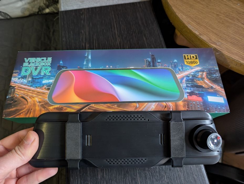 Дзеркало  відеореєстратор з камерою заднього виду