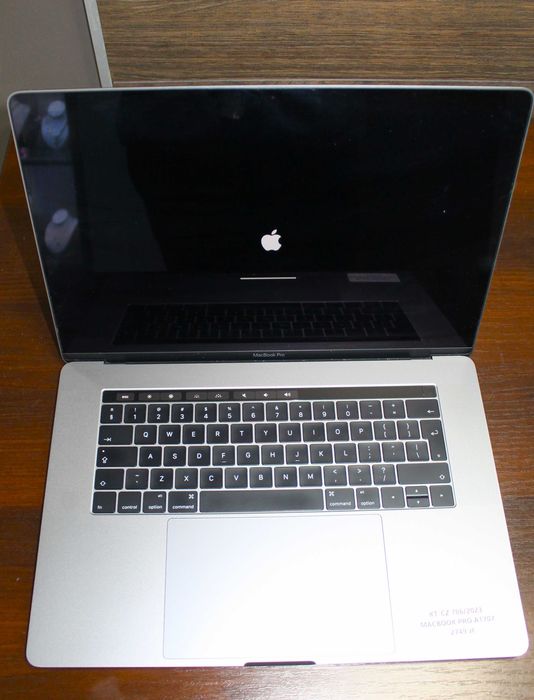 Laptop MacBook Pro 13,3 A1707, 16GB