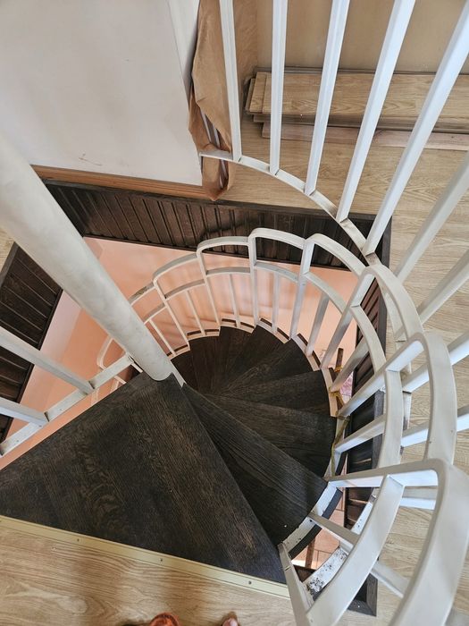 Schody kręcone strychowe spiralne, wewnętrzne dąb metalowe