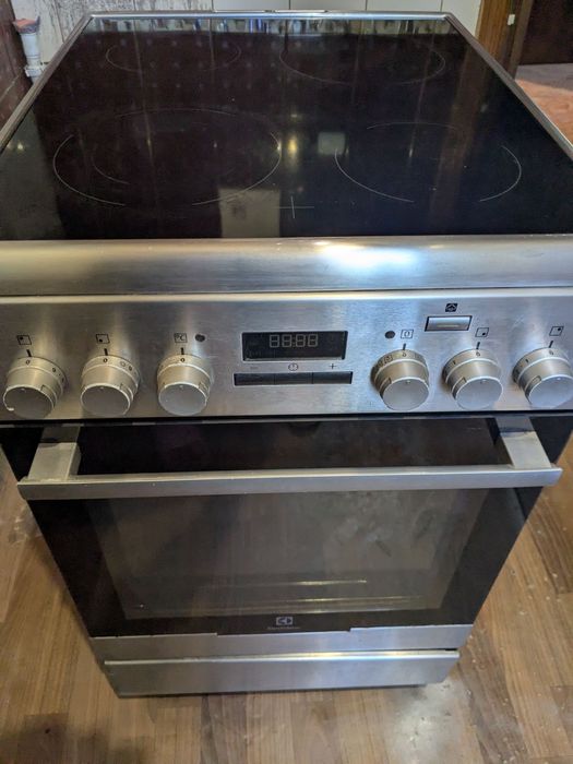 Плита електрична скло кераміка Electrolux