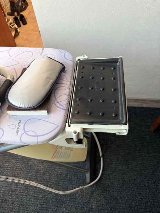 Гладильна система Laura Star