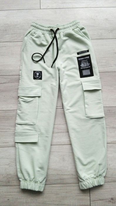 Bershka spodnie joggery dresowe jogger cargo S