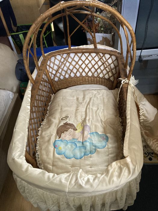 Berço para bébé em verga