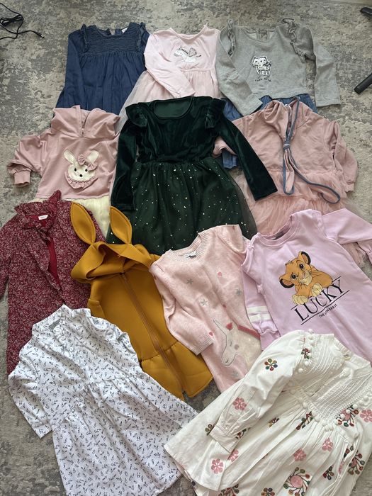 Продам платья на девочку