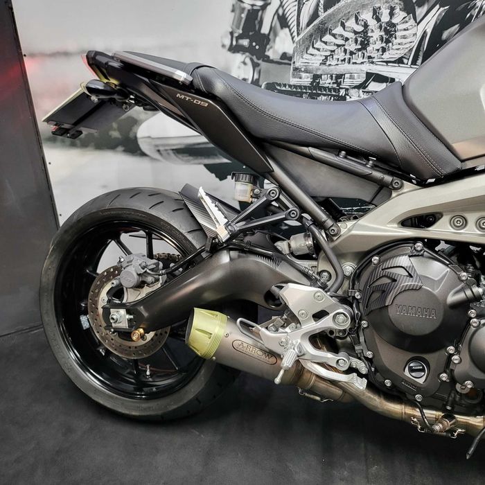 Yamaha - MT --09