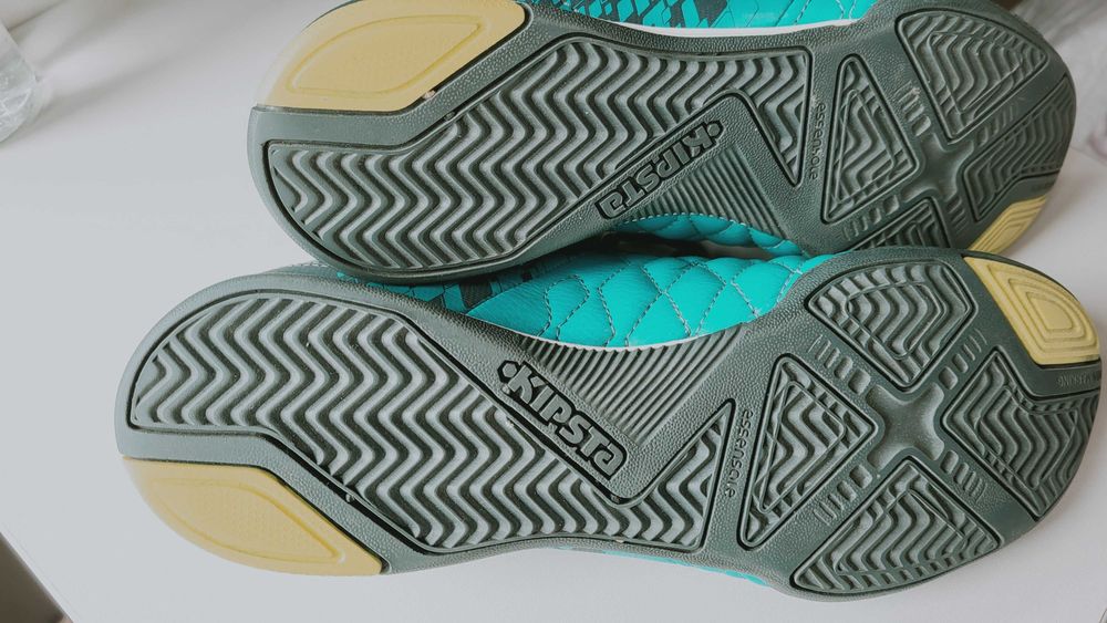 Футбольні кросівки 38р. 25,5см Kipsta