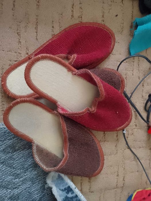 Kapcie 44 rozm 2 sztuk