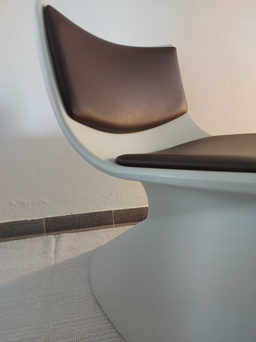 4 Сadeiras únicas Space por A. Pinaffo & P. Scagnellato