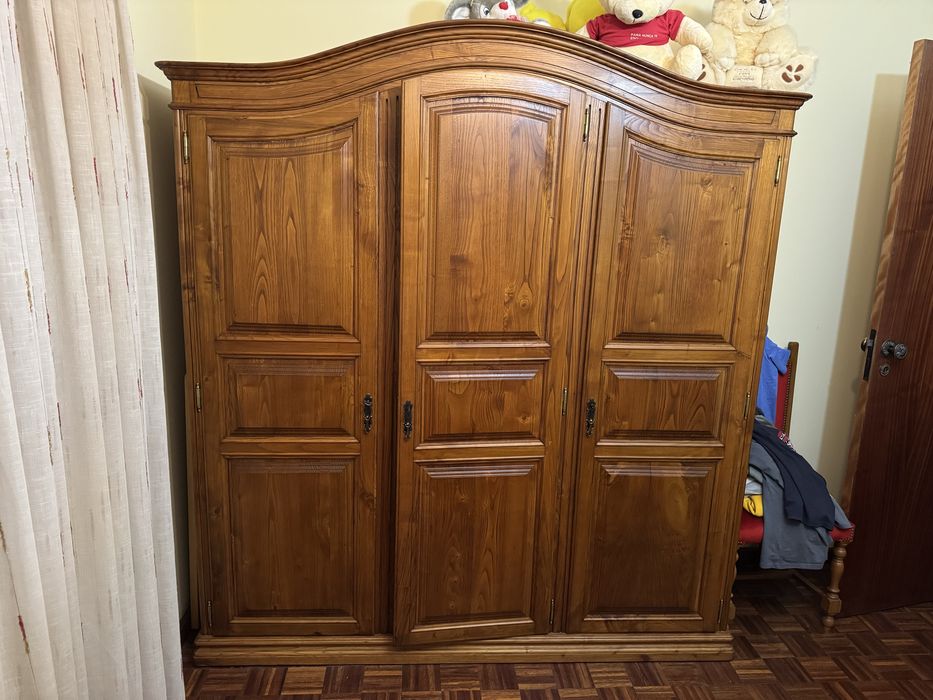 Mobilia quarto - cama comoda roupeiro
