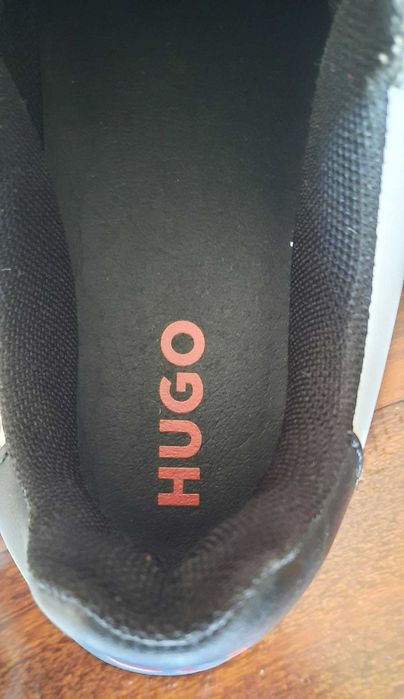 Ténis Hugo de menino  em 36 como novos