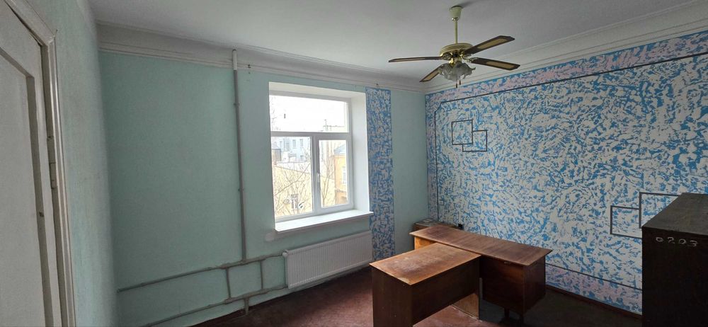 Аренда офисов. Центр. Есть свет и интернет при отключении эл.энергии.