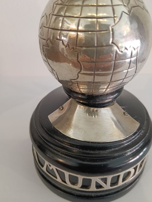 Companhia de Seguros "A Mundial"