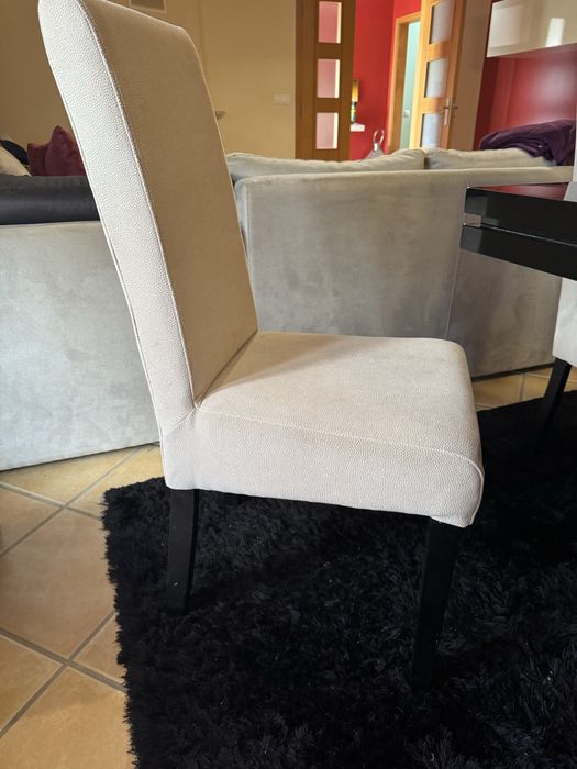 Mesa de sala com 6 cadeiras