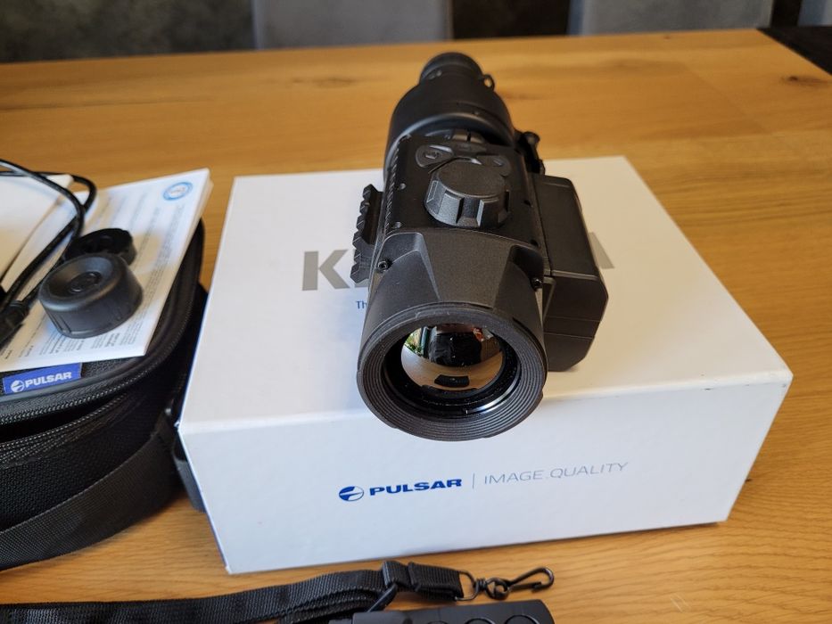 Pulsar krypton Sensor:640x480, 12µm, 2300m Nasadka luneta termowizyjna