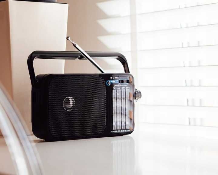 Radio Kuchenne AM/FM Przenośne z Anteną, Mini Jack, Na Baterie R20