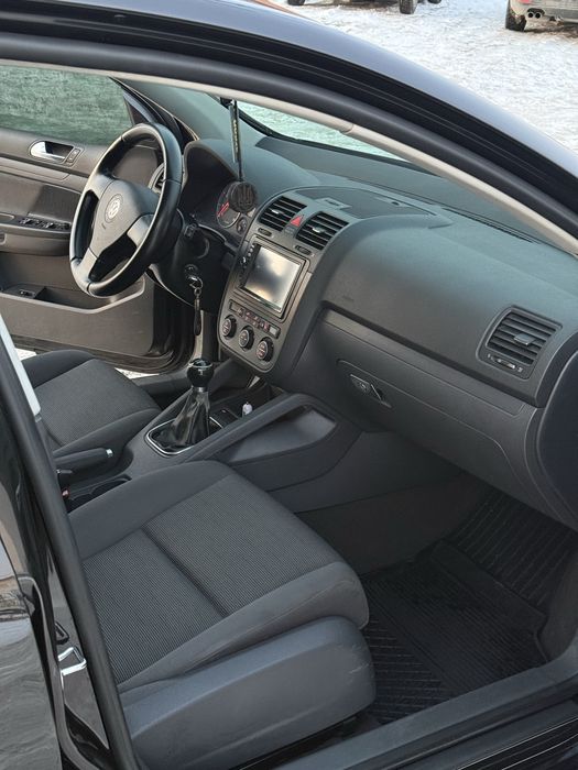 Продам Volkswagen Golf 5