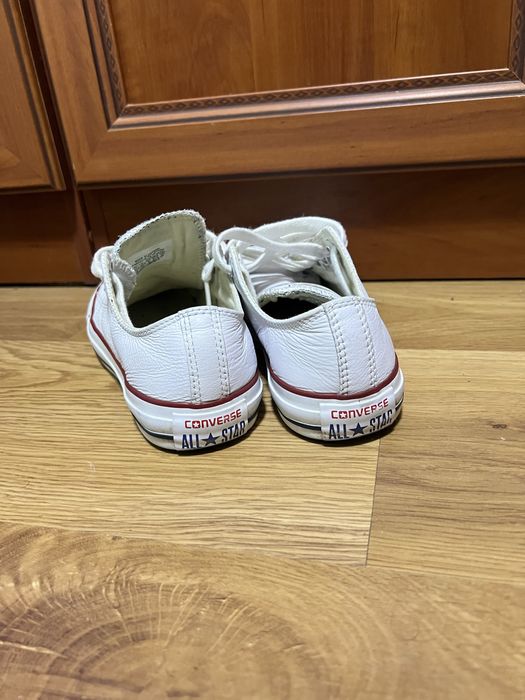 Кеди жіночі Converse шкіряні білі