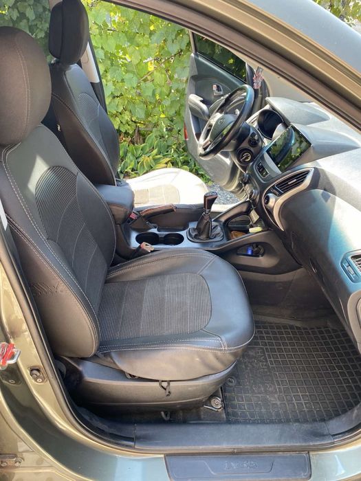 Hyundai AX35 2010