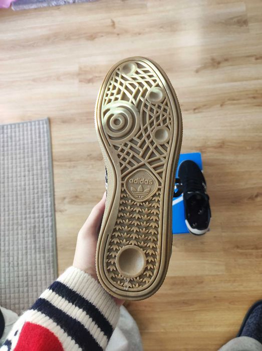 Sapatilhas adidas novas