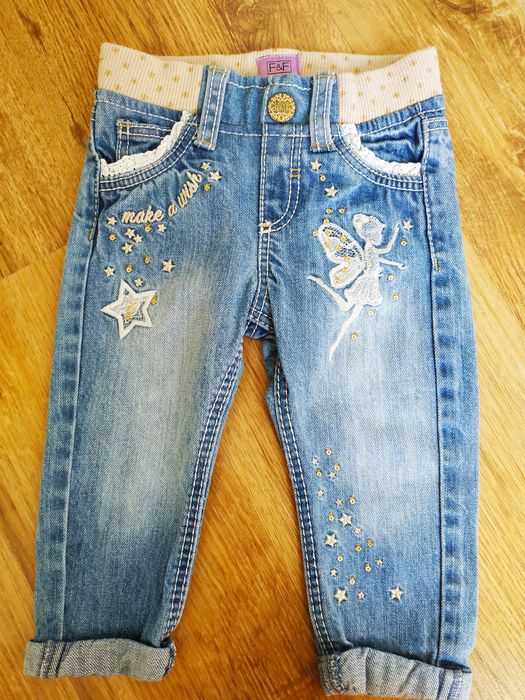 Jeansy, dresy polarowe, getry