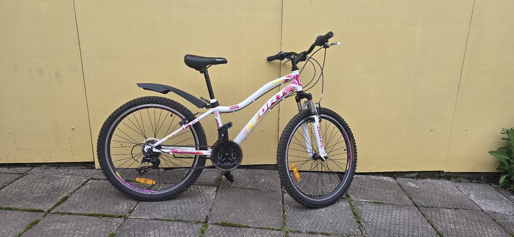 Велосипед для дівчинки підлітковий Fort 24 Girl Series