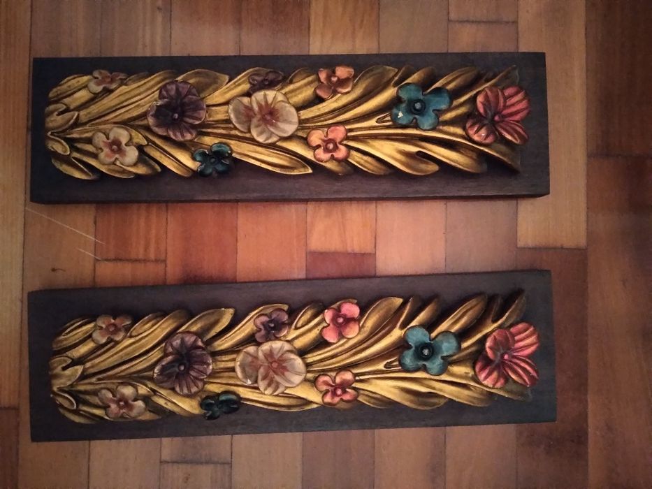 Peças decorativas, cerâmica sobre madeira