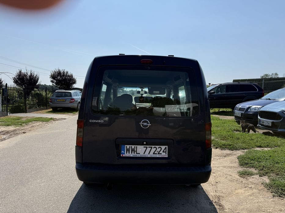 Opel Combo 1.7 Diesel 2010 Rok