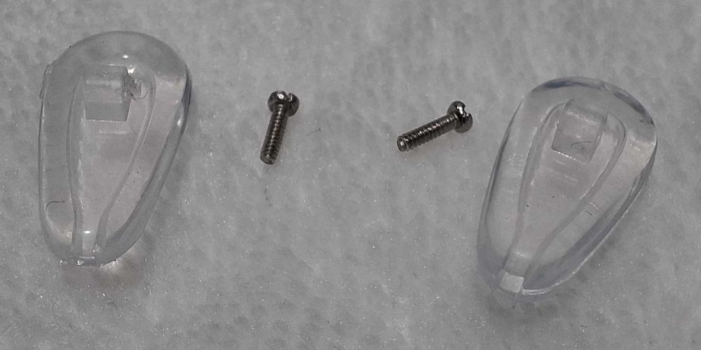 Noski do okularów, poduszki miękkie, 14,5x7mm, śrubki 4x1mm, komplet