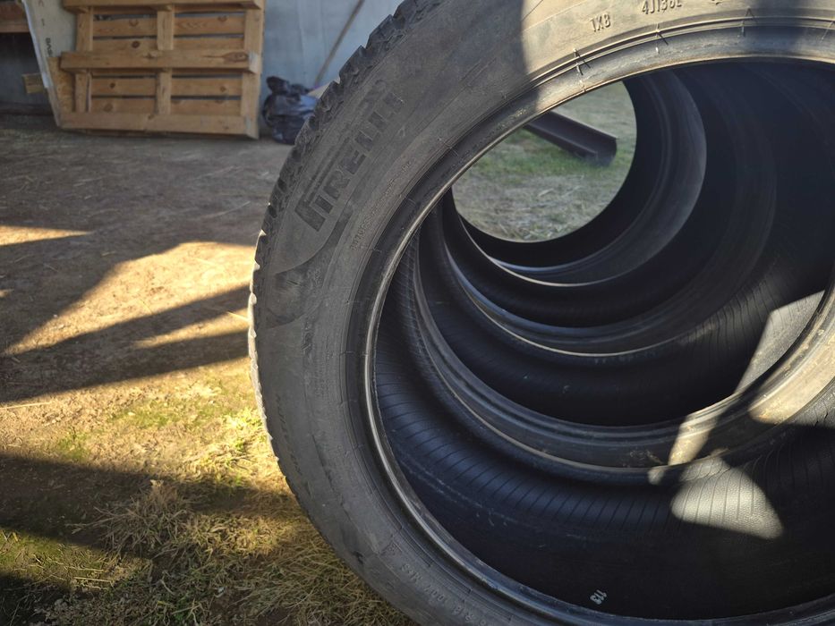 Opony 18 45 245 PIRELLI  Wielosezon