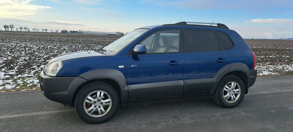 Туксон 2010рік,4×4, 103kw, 6 -ступка.