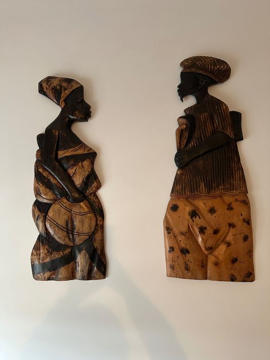 Esculturas em madeira Africanos