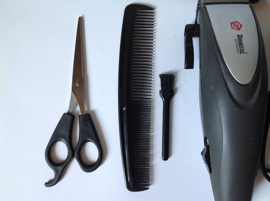 Машинка для стрижки (полурабочая) Domotec MS-4610 насадки ножницы