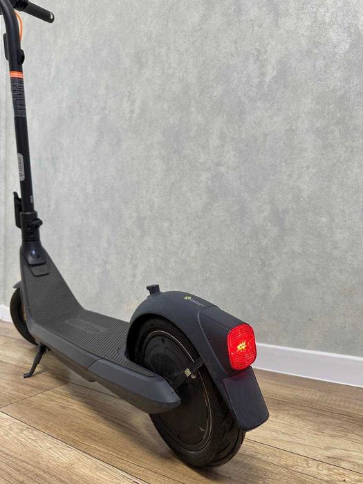 Електросамокат Seegway Ninebot E2 PRO