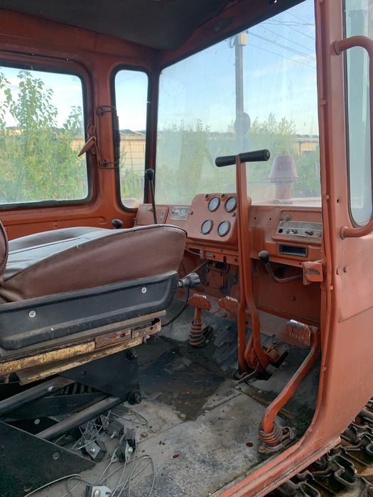 Трактор гусеничний бульдозер дт75