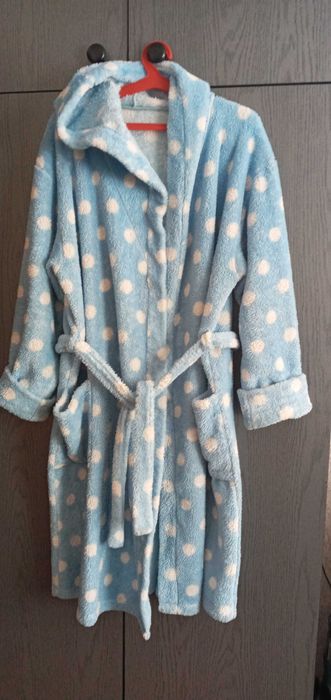 Женский махровый халат.