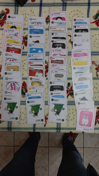 Exploding kittens + 4 expansões