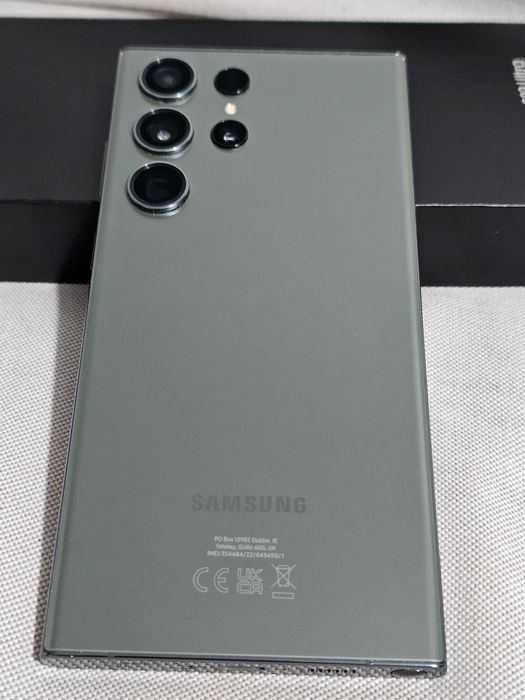 Samsung S23 Ultra 512gb.  Excelente