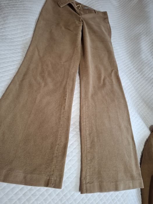 Garnitur damski sztruksowy  beżowy 40