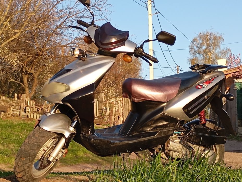 Продам скутер дефіант велон 125 кубів