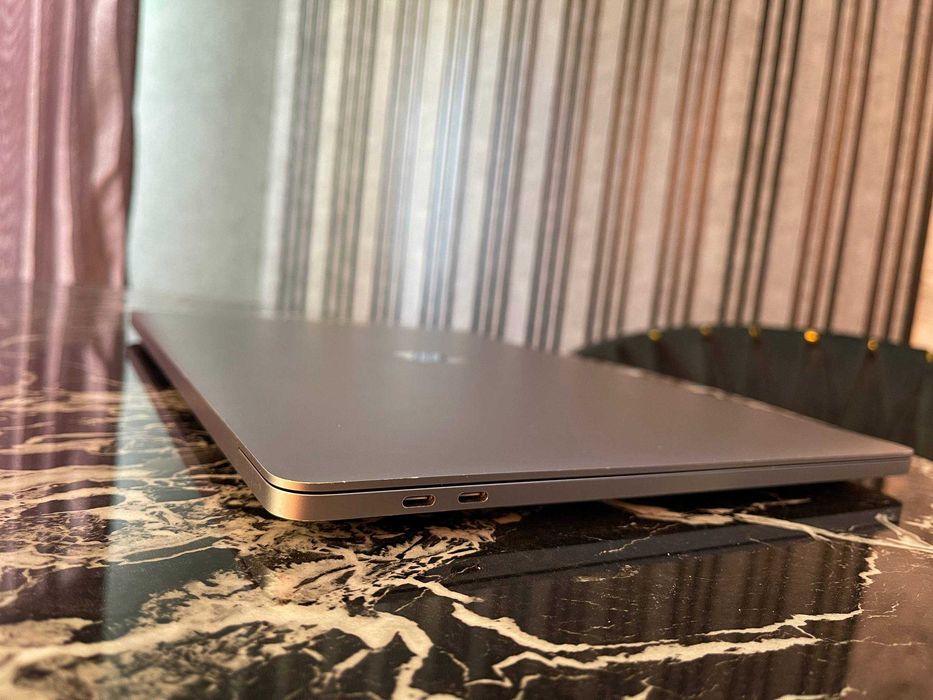 MacBook Pro 16 2019
