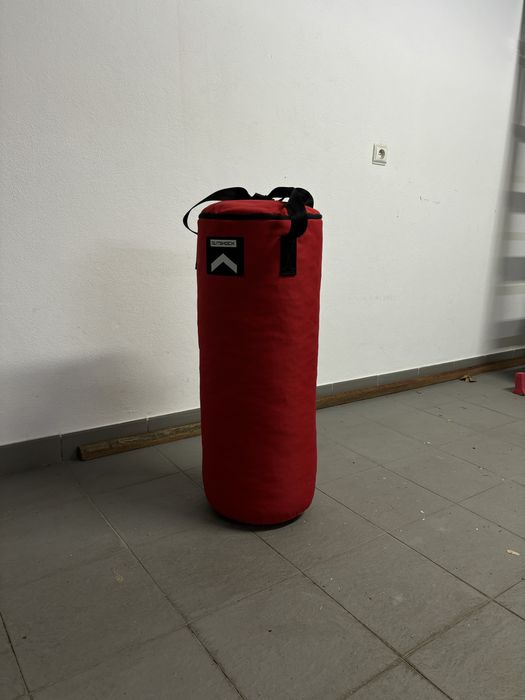 Saco de Boxe + Luvas Outshock- NOVOS