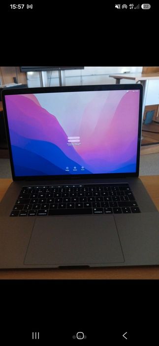 Macbook pro 15'.