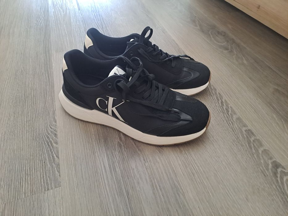 Tenis Calvin Klein, tamanho 42.5