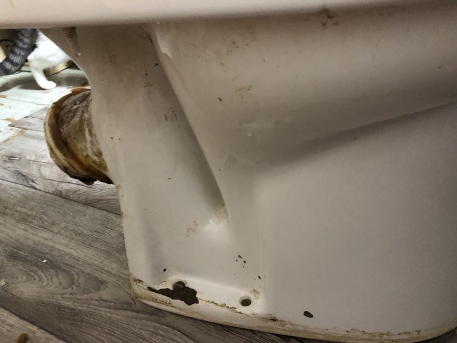 Унитаз с бачком