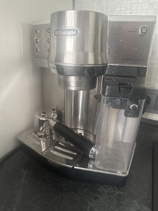 Ekspres kolbowy DeLonghi